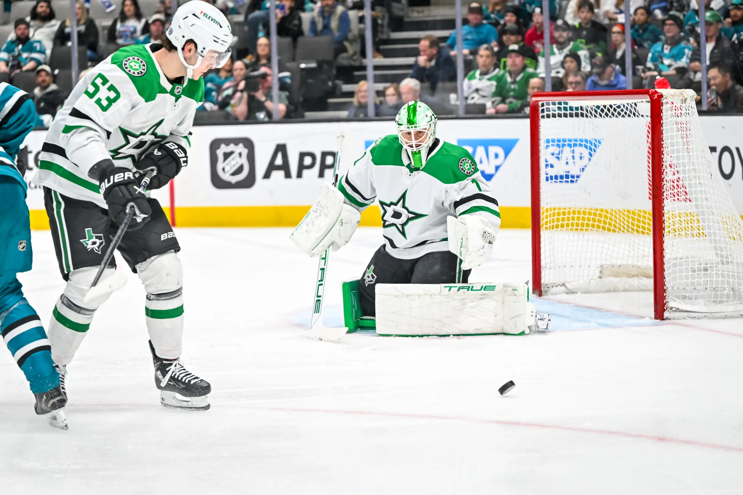 Dallas Stars goalie Casey DeSmith against the San Jose Sharks