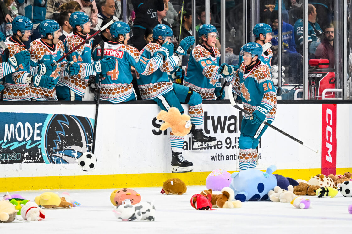 San Jose Barracuda defenseman Jack Thompson