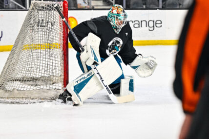 San Jose Sharks goalie Eric Comrie