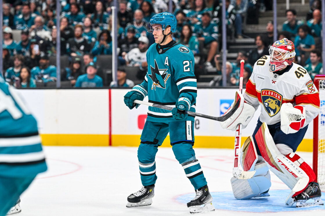 San Jose Sharks forward Alexander Wennberg